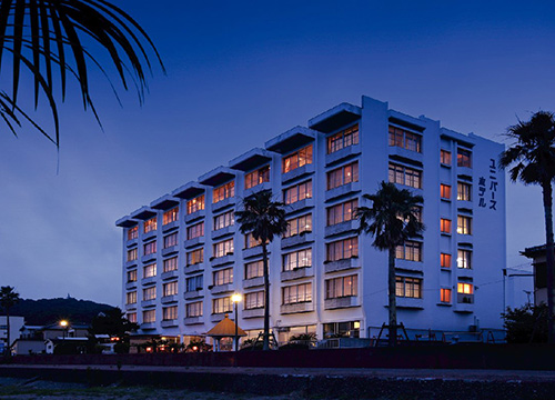 鴨川ユニバースホテル