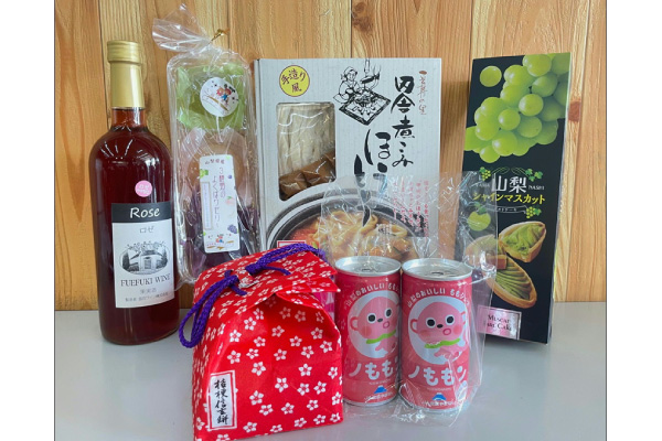 御坂農園グレープハウス