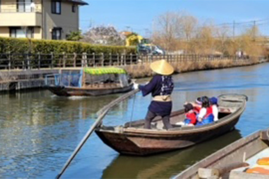 水郷潮来遊覧船「ろ舟遊覧」
