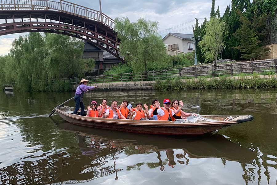 水郷潮来遊覧船「ろ舟遊覧」