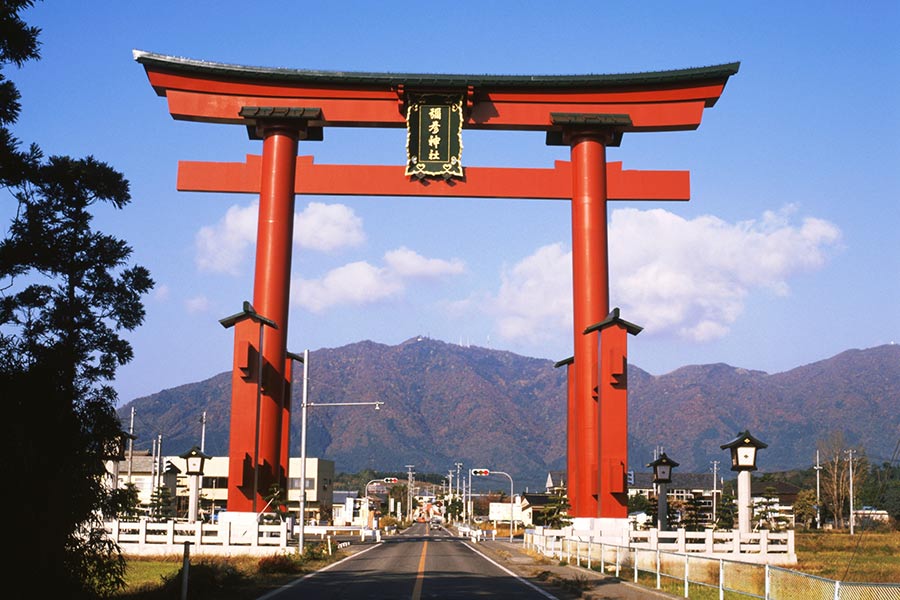 彌彦神社