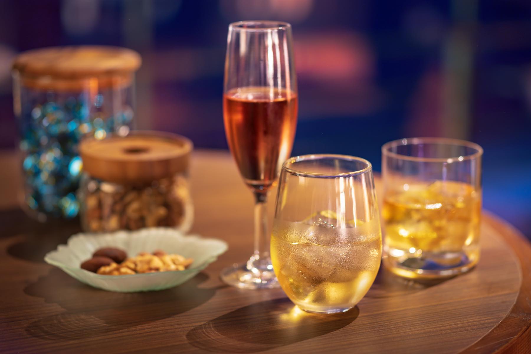 ラウンジサービス