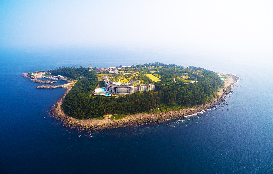初島