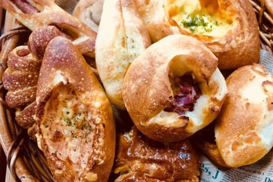 ベーカリーカフェレストラン SAZANKA