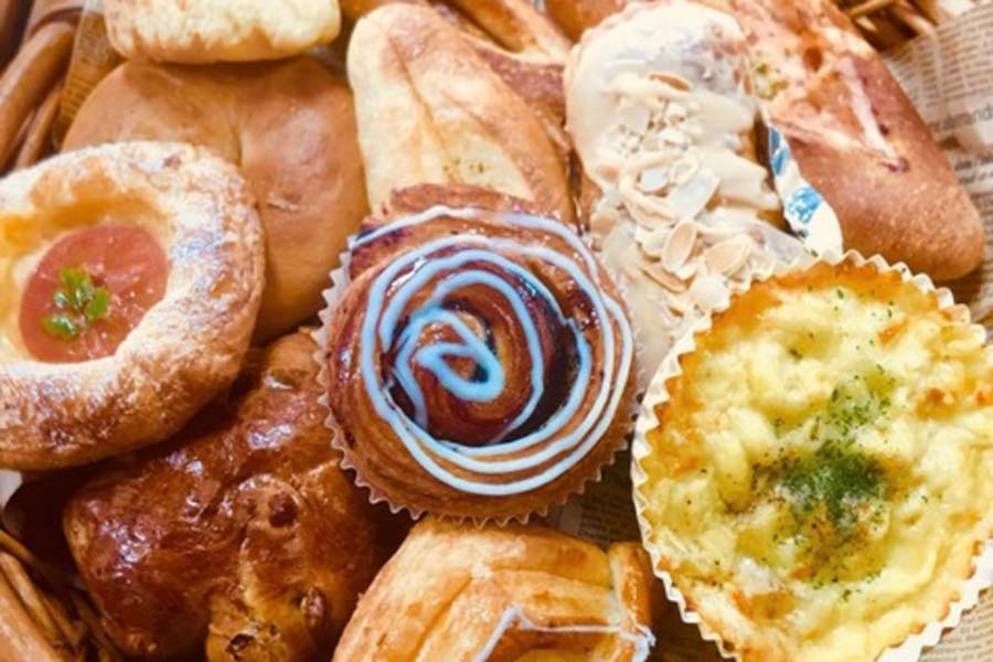 ベーカリーカフェレストラン SAZANKA