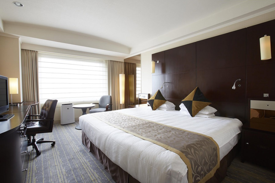 ロイヤルパークホテル