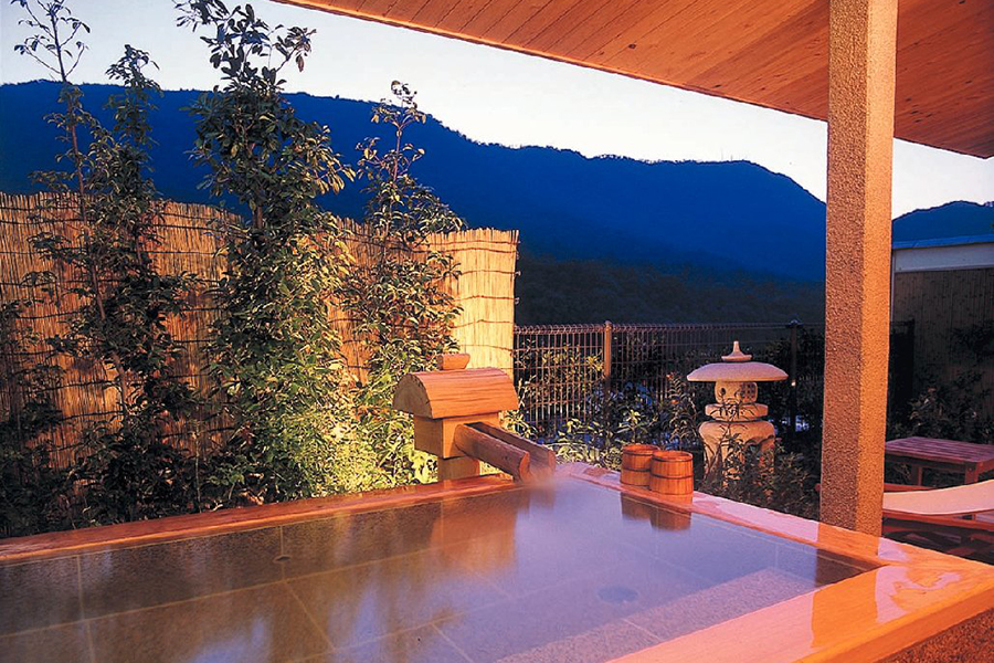 湯元こんぴら温泉華の湯　紅梅亭