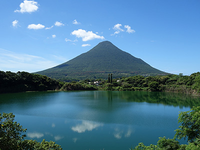 雄大な開聞岳の写真