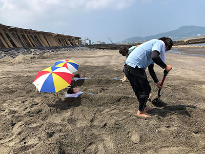砂むし会館 砂楽の砂蒸しの様子の写真