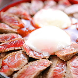 熊本名物 あか牛丼の写真