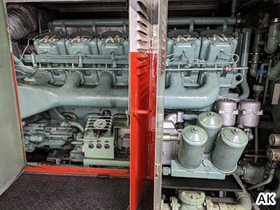 エンジンルーム見学