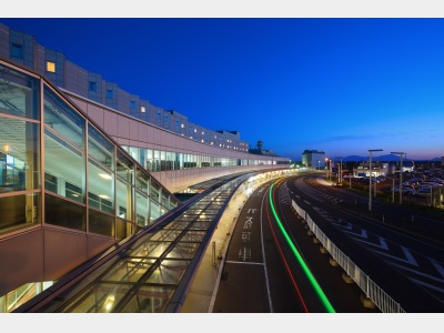 �G�A�^�[�~�i���z�e���̊O��