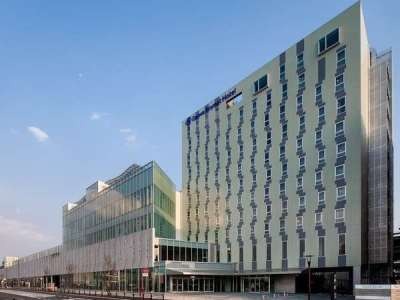 �_�C�����C�l�b�g�z�e���ʂ܂Â̊O��