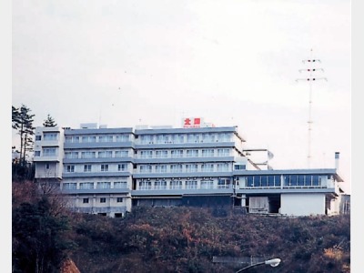 �k���O�����h�z�e���̊O��