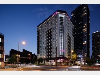 ���N�V�[���~�c�̊O��