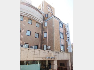 �z�e���_�E���^�E���̊O��