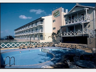 �R���h�~�j�A���z�e���@���܂񂿂�N���u�̊O��