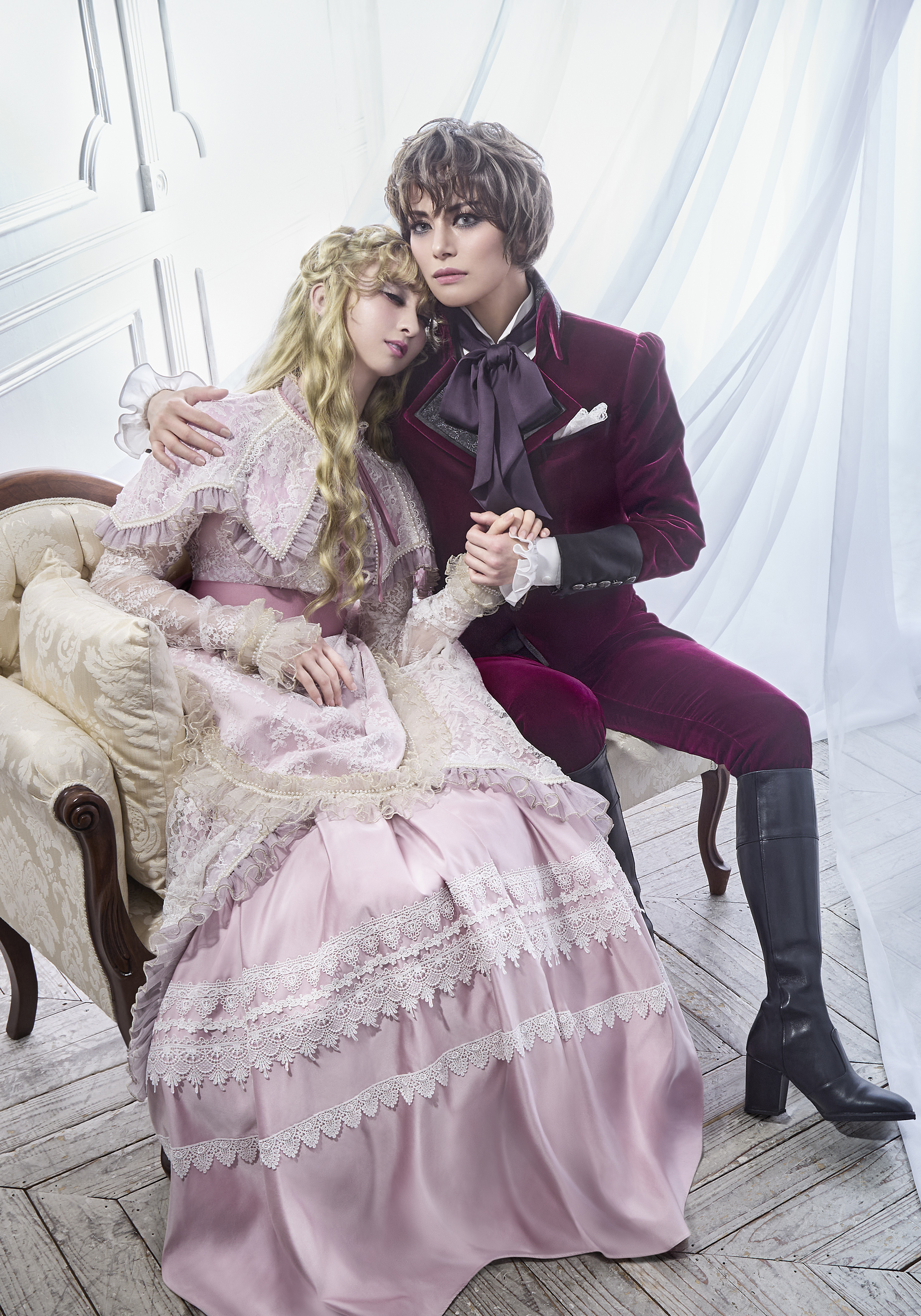 雪組©宝塚歌劇※写真は公演内容とは異なります。