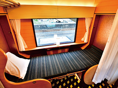 グリーン車指定席「ファーストシート」