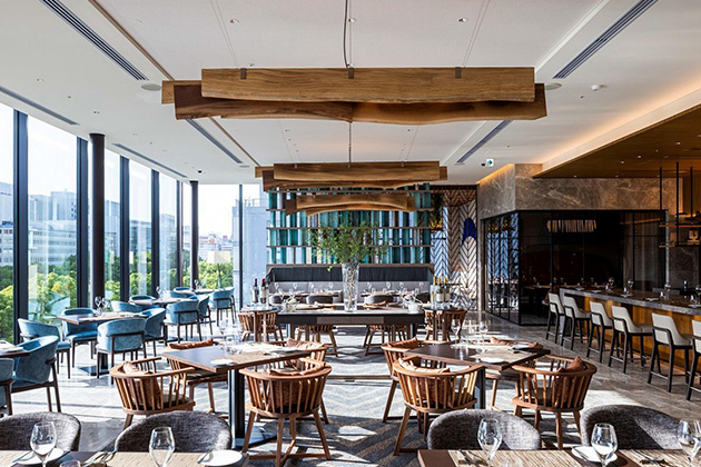 TIAD,AUTOGRAPH COLLECTION