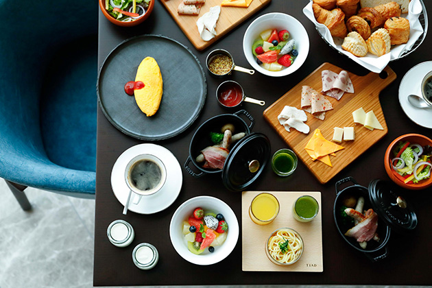 TIAD,AUTOGRAPH COLLECTION