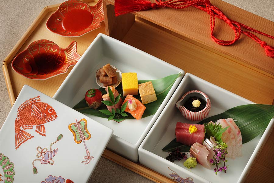 縁起の良い器でご用意する季節の会席