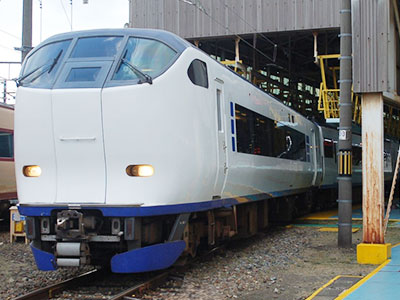 留置車両の外観撮影（281系）