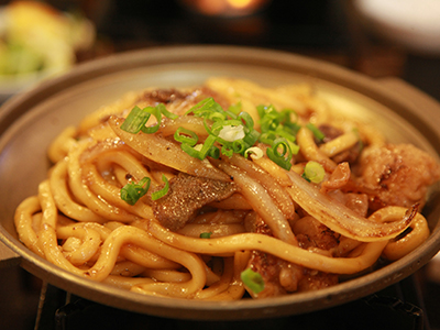 津山ホルモンうどん