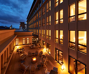 モダンなホテルの外観