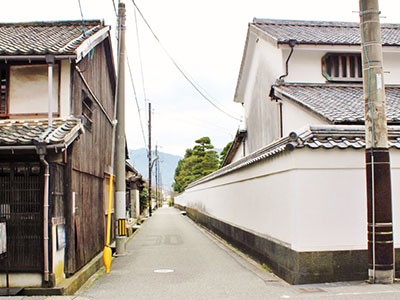 伊勢屋横町（いせやよこちょう）
