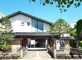 前田土佐守家資料館