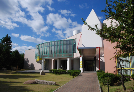 芦屋市立美術博物館