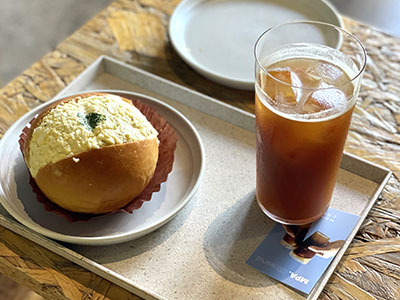 Momosロースタリー＆コーヒーバー