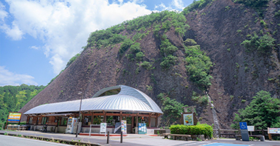 道の駅　一枚岩monolith