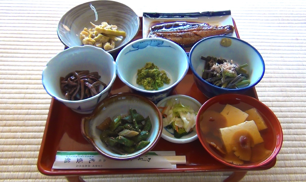 昼食　光盛館