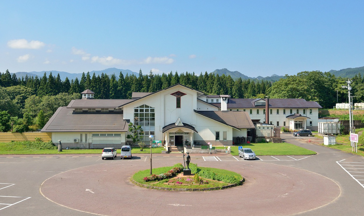 温泉健康保養センターロータスイン 外観
