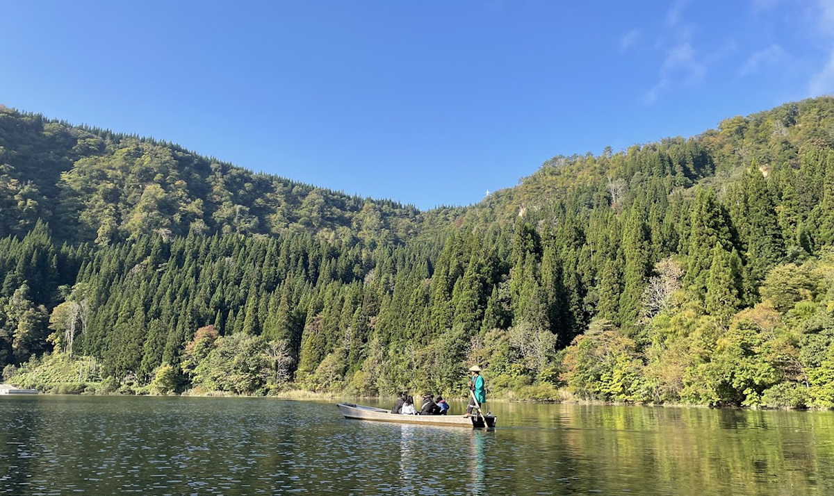 金山町　霧幻峡の渡し1