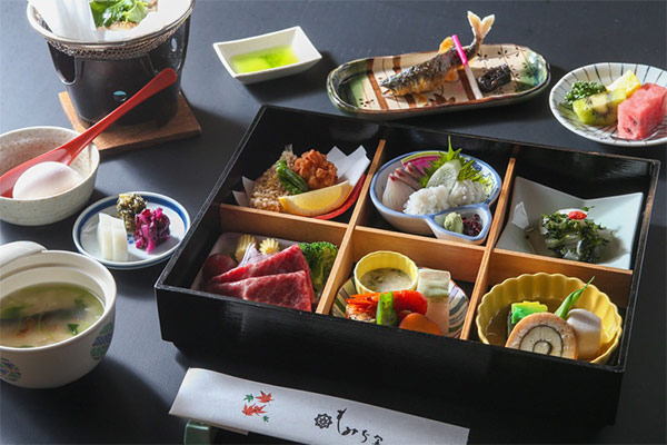 川床料理（高雄／料理旅館もみぢ家）