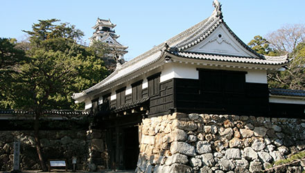 高知城天守・懐徳館/高知県立高知城歴史博物館