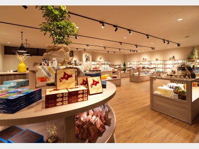 【SHOP】「おんこの木の下で」は充実のラインナップ。