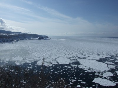 【流氷】流氷が来るとオホーツクの海の景色が一変します。