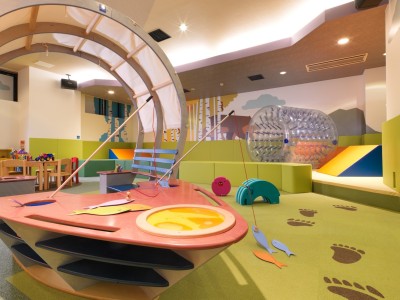 【あそびの森】どの遊具を使ってどんな遊びをするかは自分次第。わくわくする体験になるのは間違いなし。