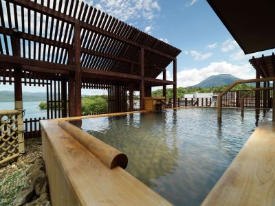 7階「石室の湯・金の弓」・露天風呂