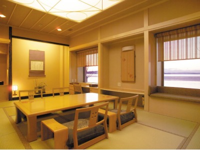 【湖・夕日側】和室12畳　※イメージ