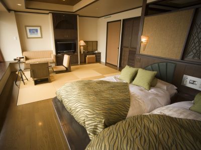 【湖・夕日側】和洋室（バルコニー付）　※イメージ