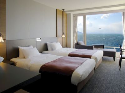 【湖＆夕日側】スーペリアツイン（シャワーブース）　※イメージ