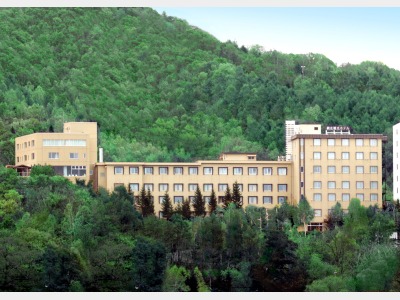 �V�s�̏h�@�ԑ��ό��z�e���̊O��