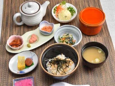 ◆朝食／お茶漬け：一度食べるとクセになる?!大人気♪朝が苦手な人も…サラッと食べられます(^▽^)/