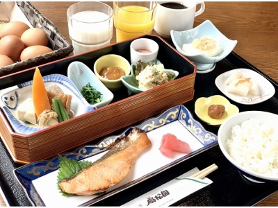 扇松園自慢の手作り朝食をお楽しみください。