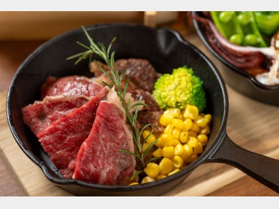 ビュッフェ食事（2）